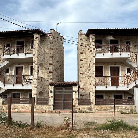 Appartamento Stone House In Afytos Esterno foto