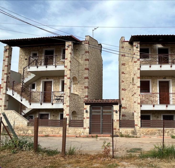 Appartamento Stone House In Afytos Esterno foto